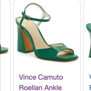 VINCE CAMUTO
ROELLAN SANDAL in Emerald city snake print